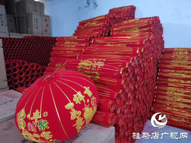 汝南縣張樓鎮:趕制紅燈籠 照亮幸福年