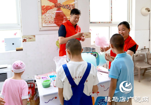 雙節送暖市福利院 志愿服務讓童心飛揚