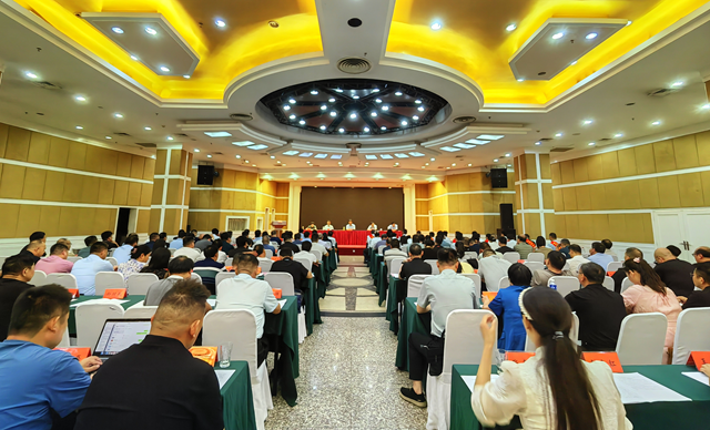 駐馬店市召開“道德模范”與“身邊好人”座談交流會