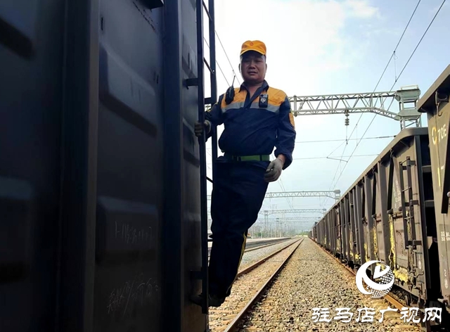 確山火車站：不懼高溫確保運輸暢通