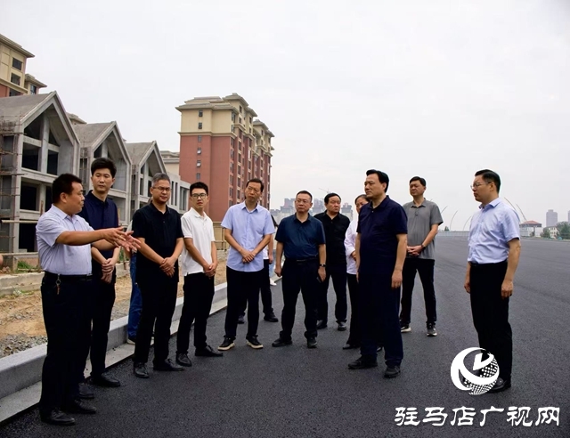 西平縣委書記侯公濤率領(lǐng)縣四大班子相關(guān)領(lǐng)導及部門主要負責人實地調(diào)研重點民生項目