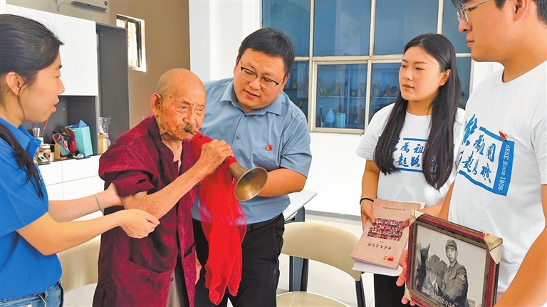 走近抗戰老兵 聆聽烽火歲月