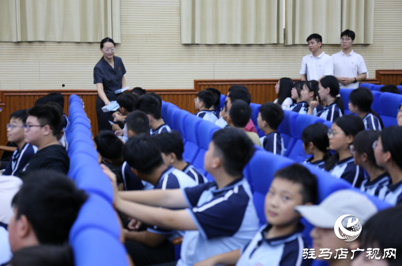 正陽法院開展“開學(xué)第一課”法治宣傳進(jìn)校園活動(dòng)