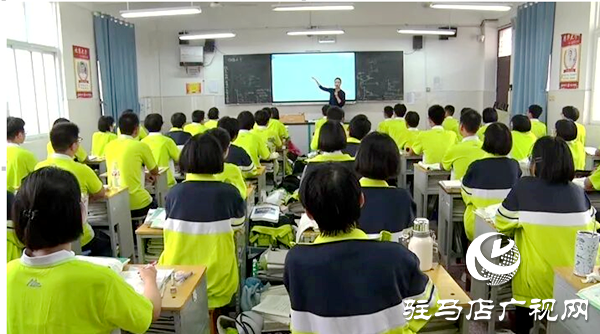 遂平一高青年教師劉燦:以愛育人 托舉學子未來夢