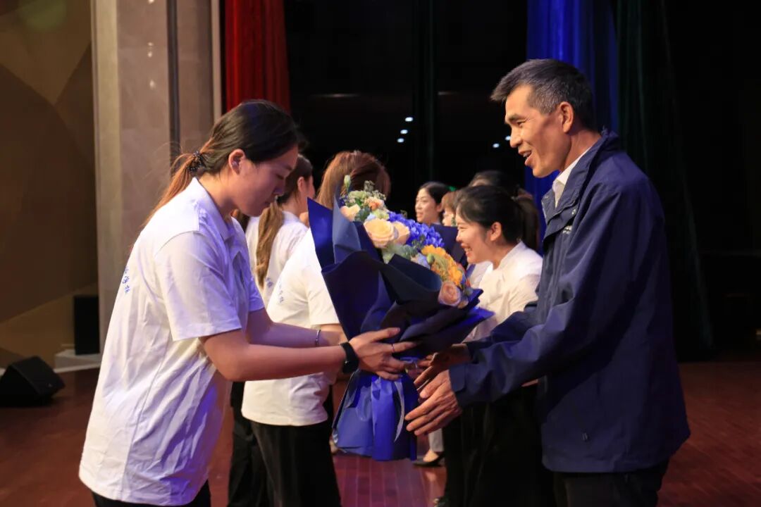 “鑄魂強師,奮進有我”——河南省弘揚教育家精神巡回報告會(駐馬店站)在駐馬店幼兒師范高等專科學校舉行