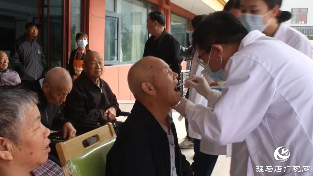 正陽牙秀才口腔門診愛心獻給敬老院