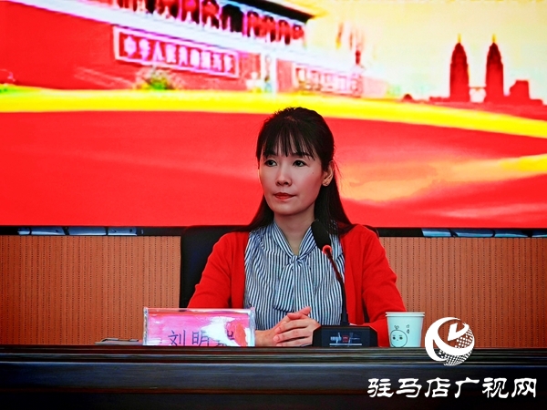 平輿縣人民法院送法進校園 為平輿一高學子送上“成長防護指南”