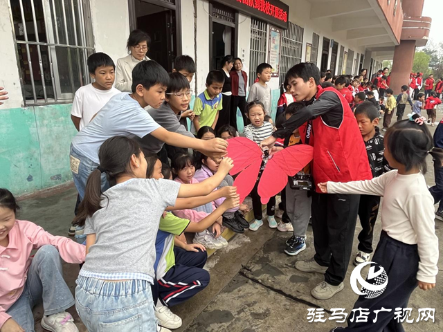 科普進校園 點亮科學夢