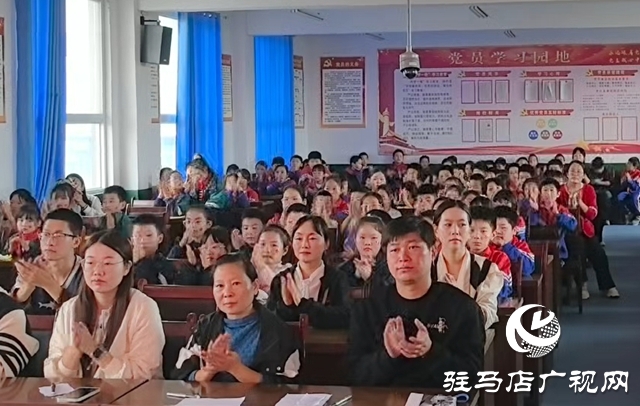 唱響紅歌迎國慶:西平縣出山小學的愛國獻禮