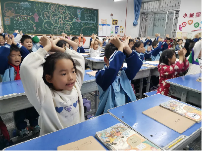 駐馬店市第三小學開展2025年秋季學期一、二年級習慣口令化展示活動