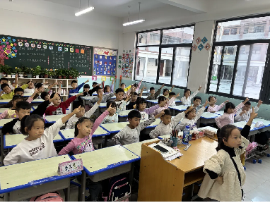 駐馬店市第三小學開展2025年秋季學期一、二年級習慣口令化展示活動