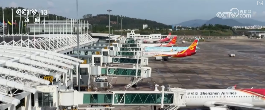 雙節同慶！中外旅客跨境游走旺 全國口岸迎出入境高峰