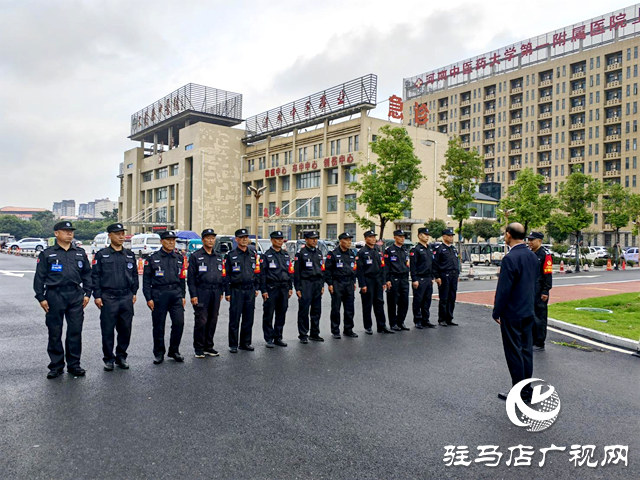 國慶我在崗——守護生命通道的“藏藍”身影