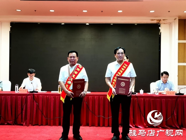 李全嶺:以誠信和仁愛做企業“脊梁”