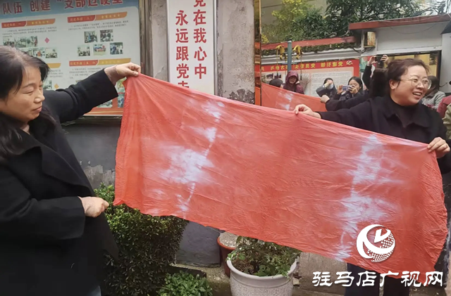 非遺煥新 “冬染·圍巾”手作活動解鎖冬日非遺浪漫